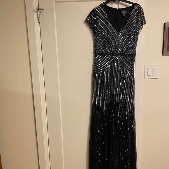 Adrianna Papell sequinned gown - Picture 3 of 7
